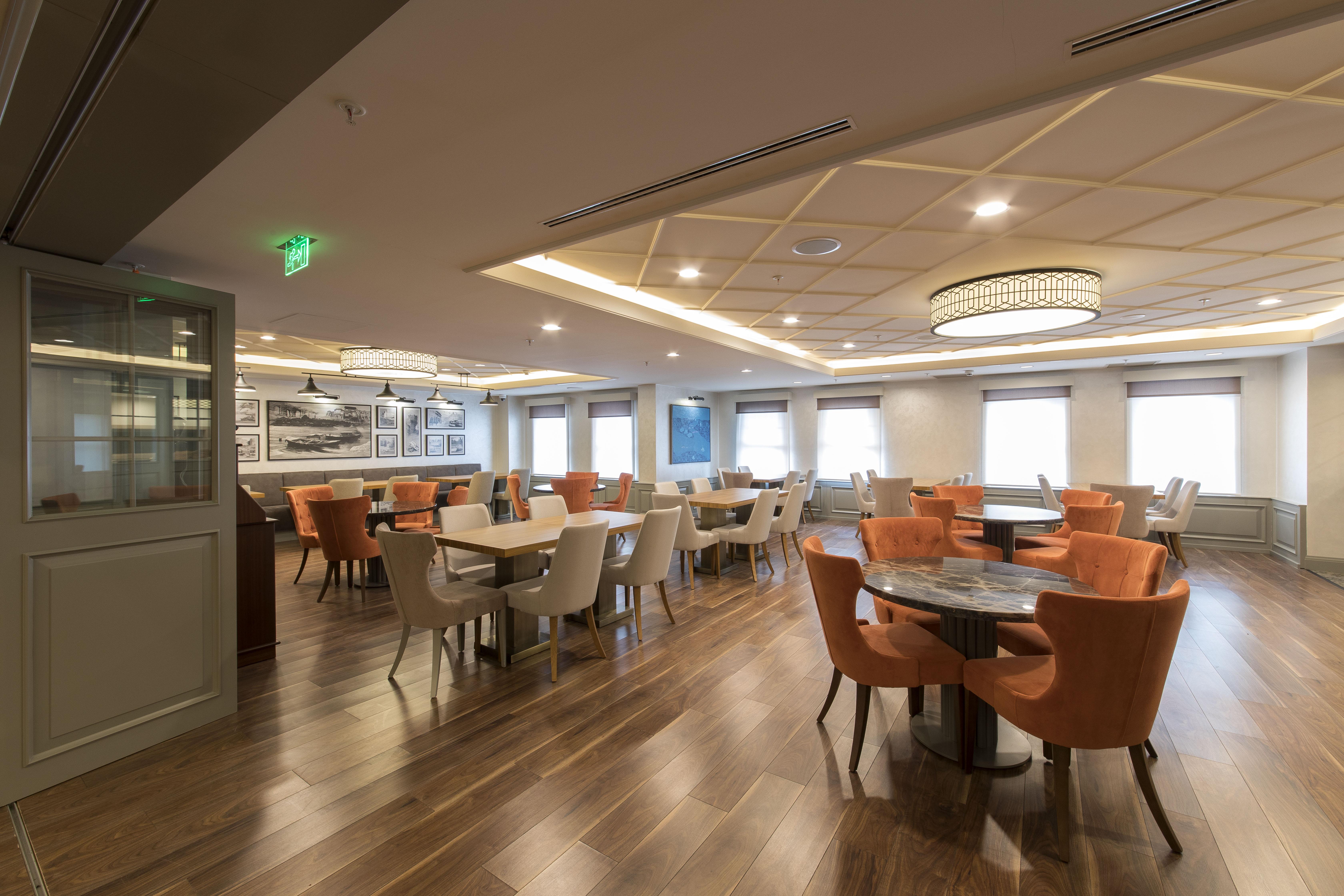 Millennium Istanbul Golden Horn Istambul Exterior foto The lounge at the airport