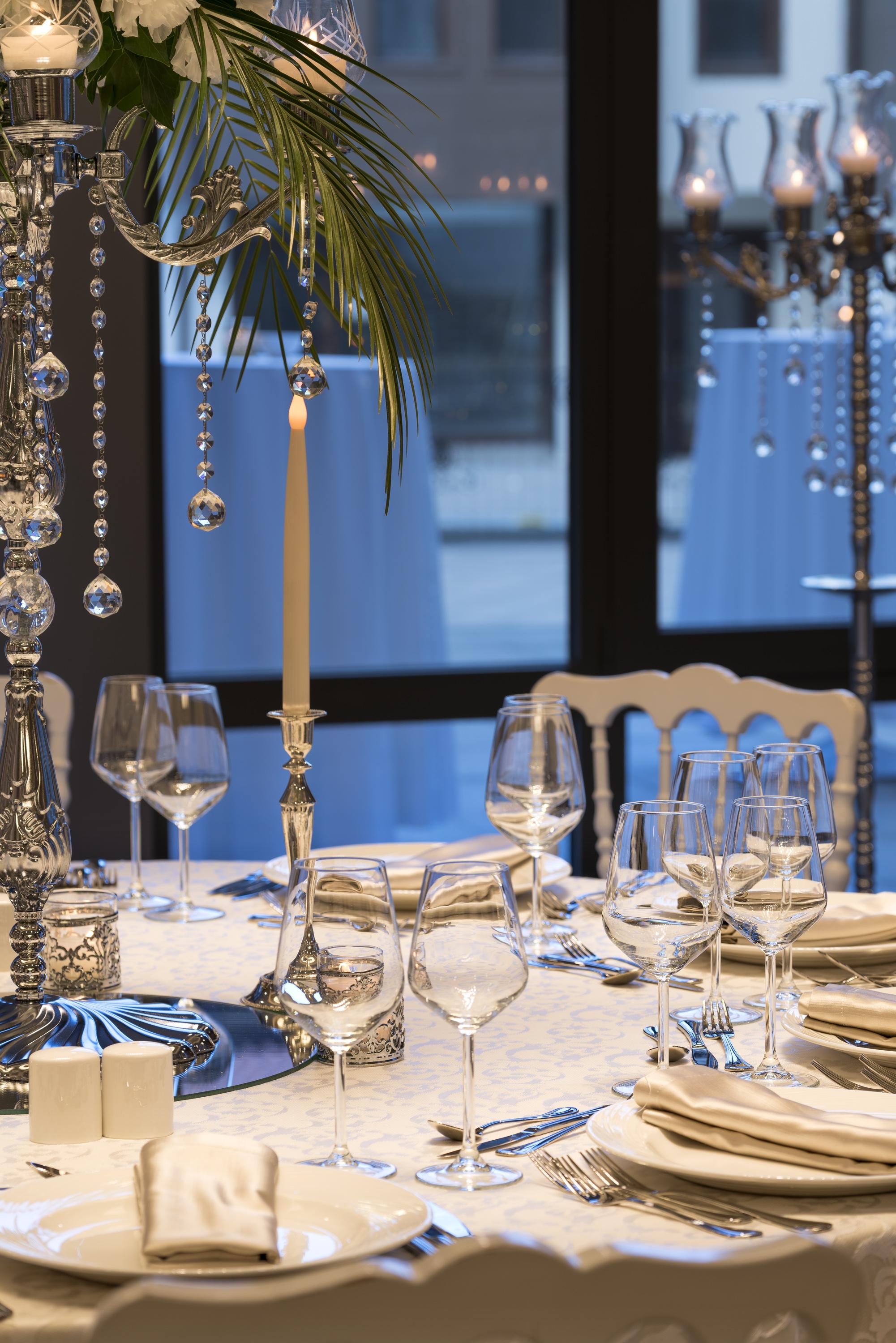 Millennium Istanbul Golden Horn Istambul Exterior foto A table set for a formal dinner