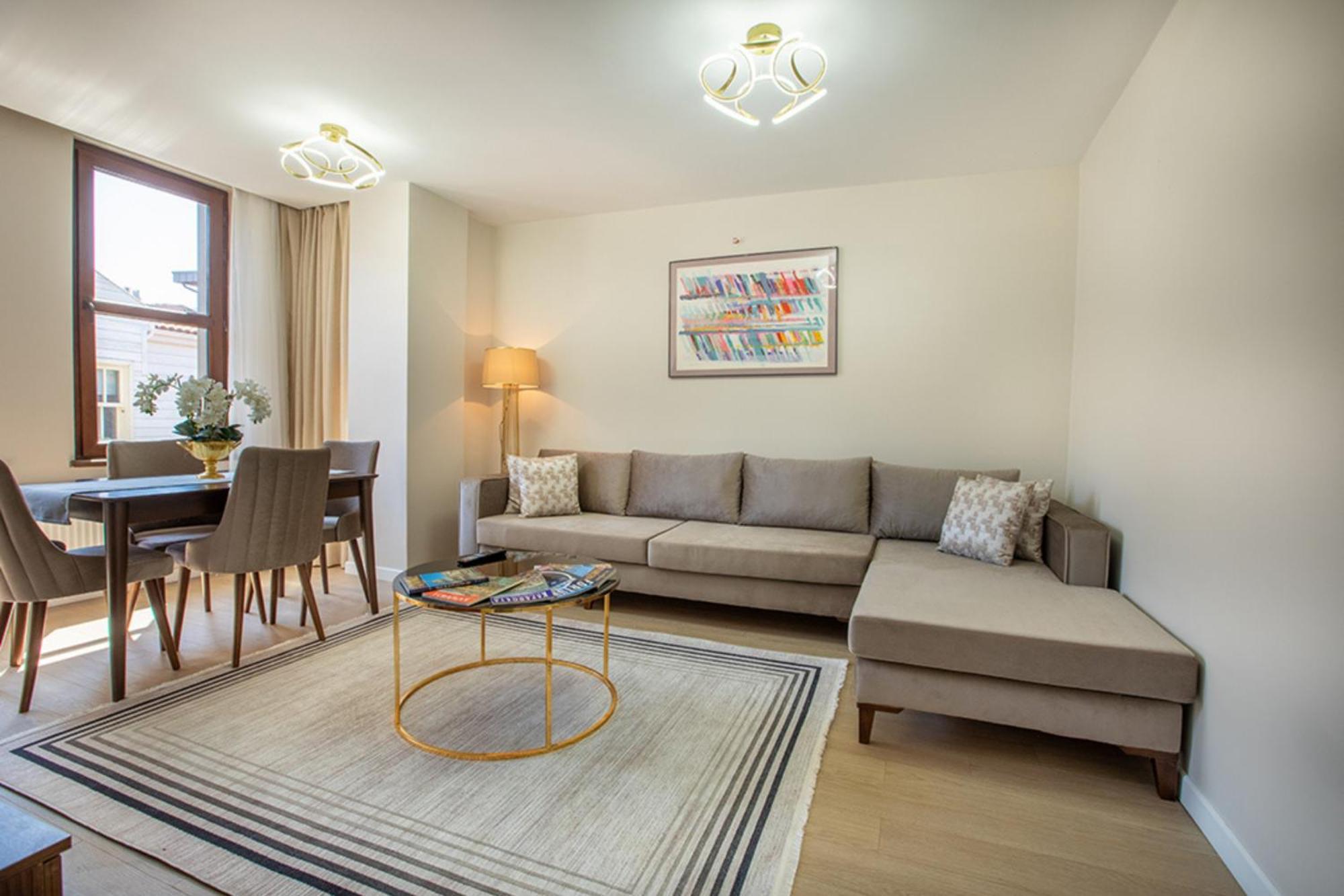 Millennium Istanbul Golden Horn Istambul Exterior foto A living room in a serviced apartment in London