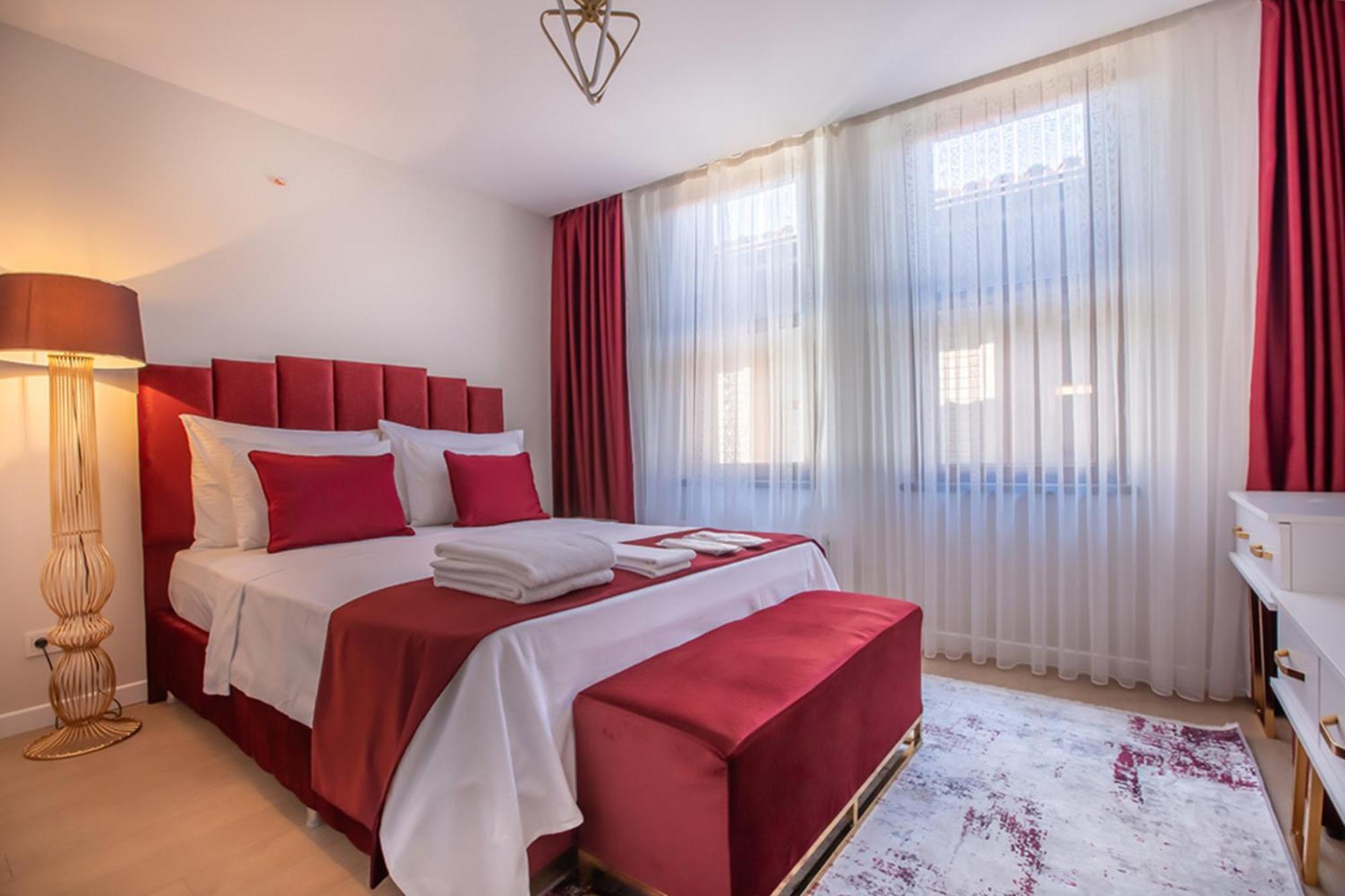 Millennium Istanbul Golden Horn Istambul Exterior foto A bedroom at the hotel