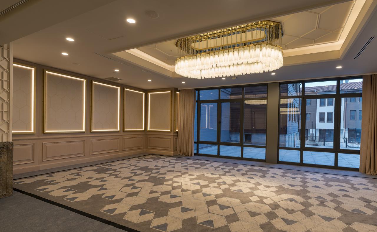 Millennium Istanbul Golden Horn Istambul Exterior foto The interior of the hotel